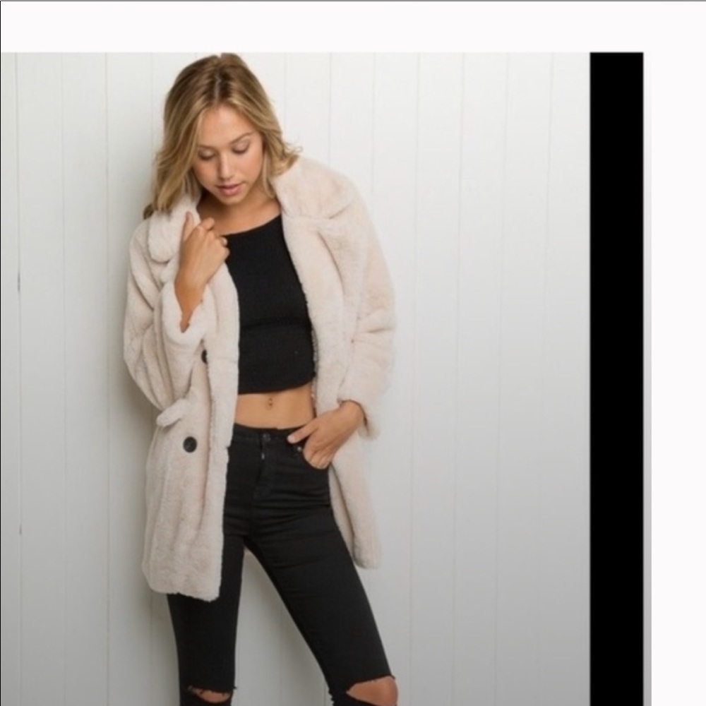 Brandy Melville faux fur jacket one size